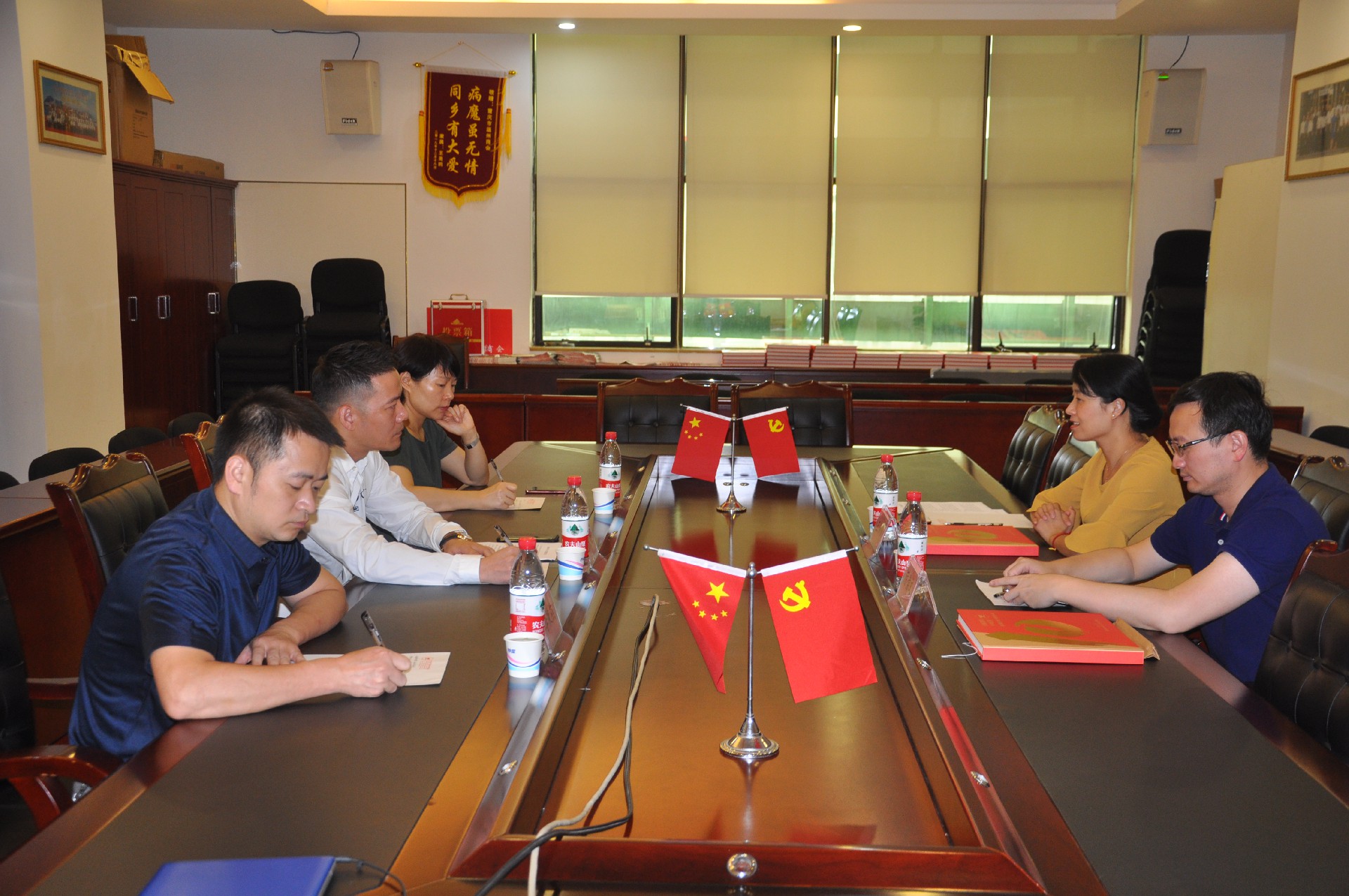 座谈会2.JPG