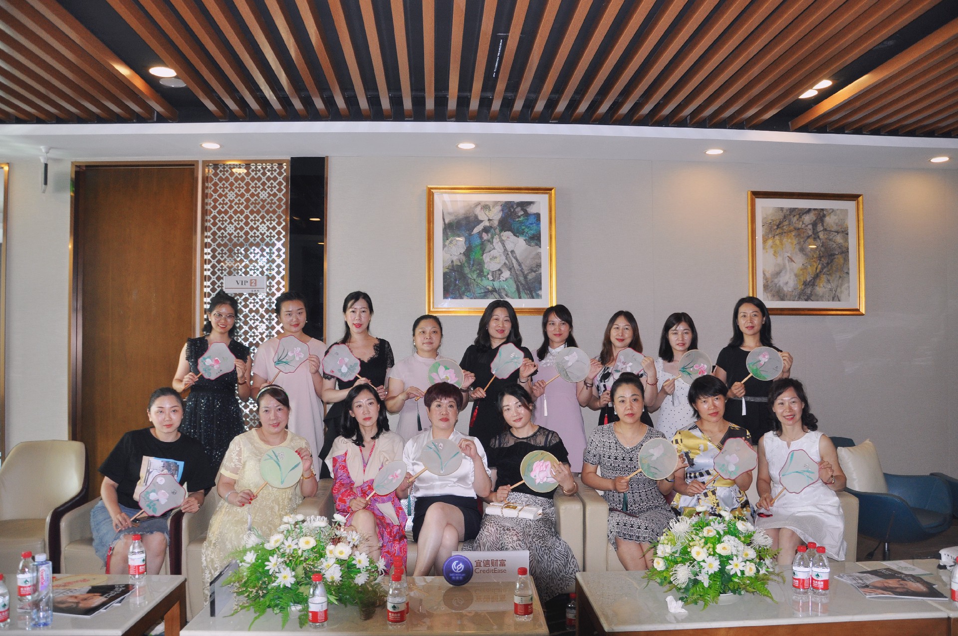 团扇合照.jpg